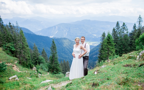 Stunning Mountaintop Wedding by Natascha Grunert Fotografie as seen on Wedding Blog Humming Heartstrings (58)